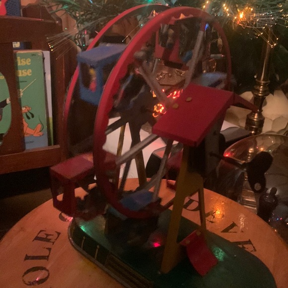 Vintage Tin Ferris wheel Toy - Picture 2 of 9